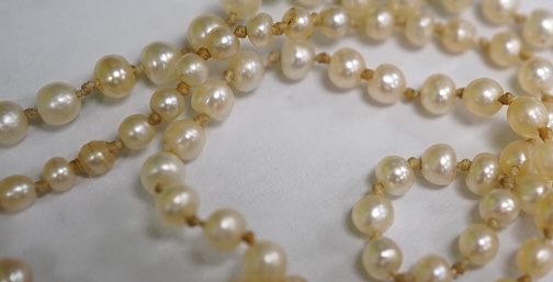A pearl necklace, 19th century